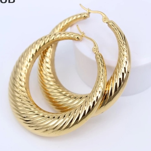 18K gold plated hoop earrings - Picture 3 of 3